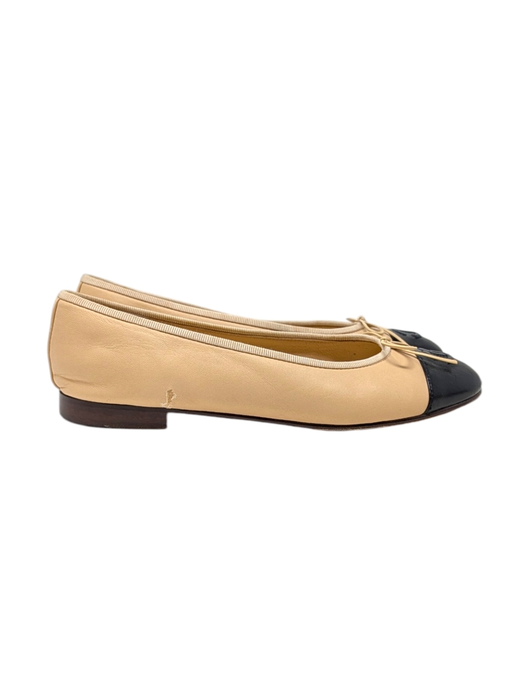 Chanel Ballet Flat Ballerina Two Tone Beige Tan Black CC Logo Cap Toe 37 | 6.5 - Picture 4 of 15